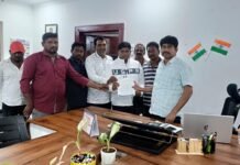 రాజ్యాంగం, ప్రోటోకాల్కు విరుద్ధంగా శిలాఫలకాలు ఏర్పాటు చేస్తున్న వారిపై చర్యలు తీసుకోవాలి