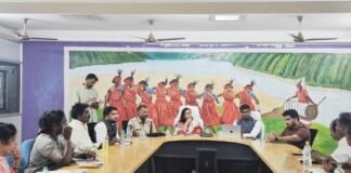 18 ఏళ్లు నిండిన ప్రతి ఒక్కరికీ ఓటు హక్కు కల్పించాలి
