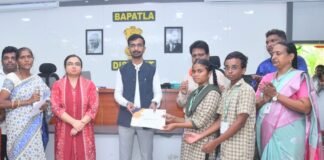 రెడ్ రిబ్బన్ క్విజ్లో పందిళ్ళపల్లి విద్యార్థులకు ప్రథమ స్థానం
