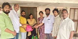 అప్పారావు కుటుంబానికి కాంగ్రెస్ నాయకుల అండ