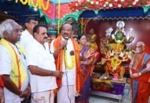 నర్సీపట్నం శ్రీ శ్రీ శ్రీ దుర్గా మల్లేశ్వర స్వామి దేవస్థానంలో దసరా ఉత్సవాలు ప్రారంభం