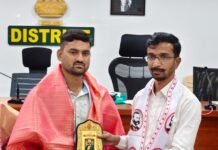 డాక్టర్ దాసరి చంద్రశేఖర్కు ‘ఉత్తమ వైద్యుడు’ పురస్కారం