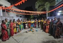 అంబరాన్నంటిన బతుకమ్మ సంబురాలు