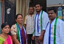నర్సీపట్నం మున్సిపాలిటీలో హోరెత్తిస్తున్న అనితమ్మ ప్రచారం