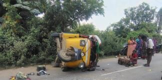 ఖమ్మంలో ఘోర రోడ్డు ప్రమాదం